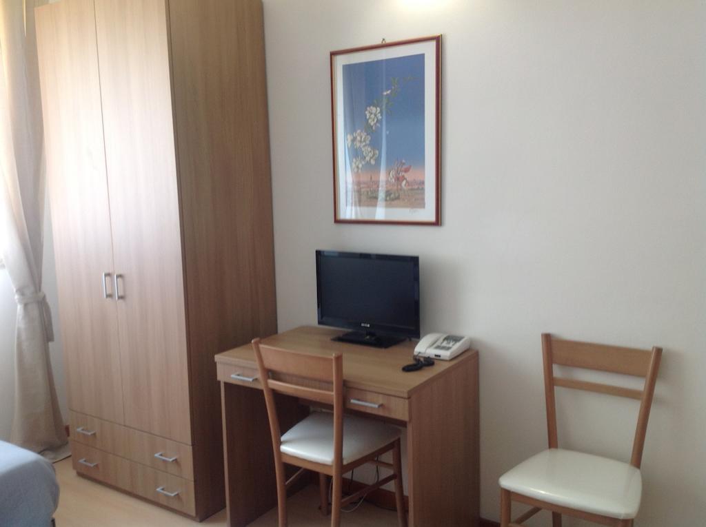 Hotel Ospitalità San Tommaso d'Aquino à Bologne Chambre photo