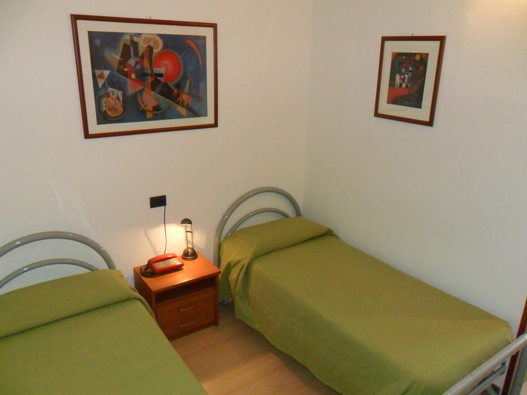 Hotel Ospitalità San Tommaso d'Aquino à Bologne Chambre photo