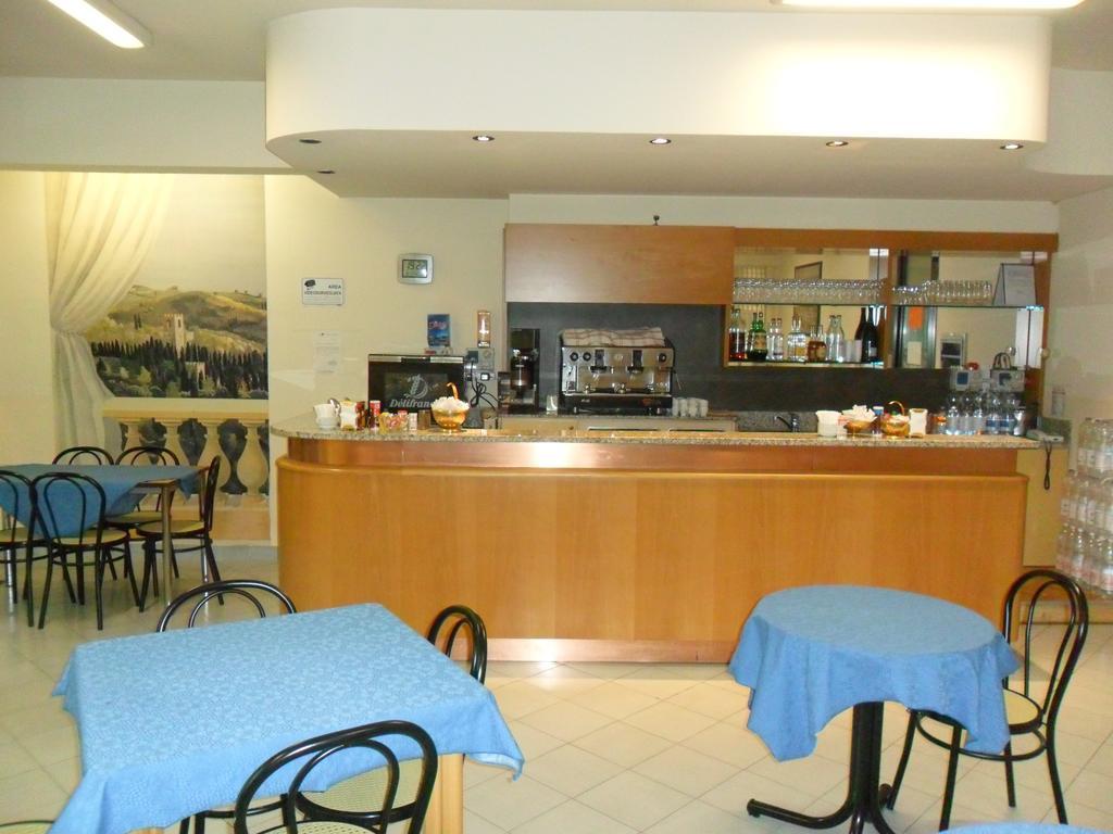 Hotel Ospitalità San Tommaso d'Aquino à Bologne Extérieur photo