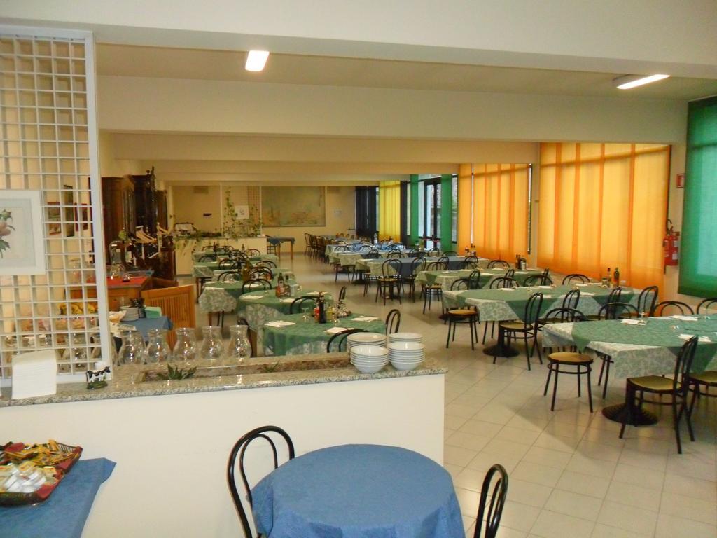 Hotel Ospitalità San Tommaso d'Aquino à Bologne Extérieur photo