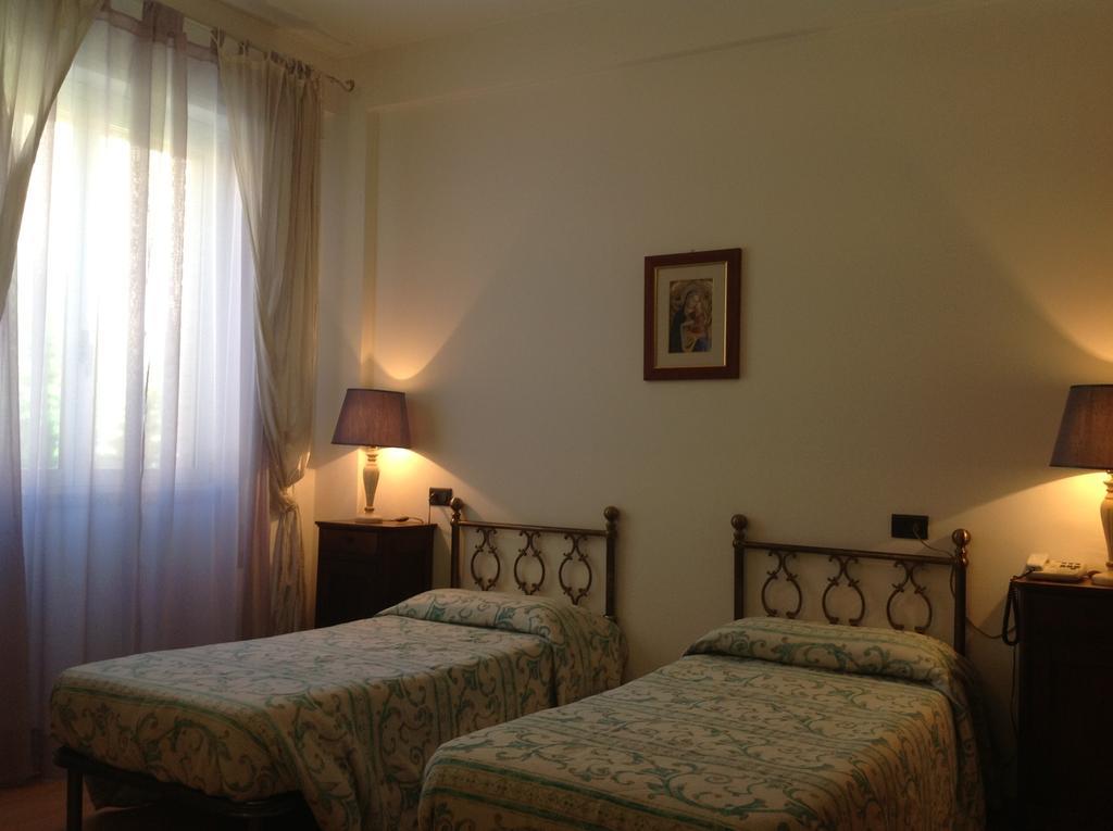 Hotel Ospitalità San Tommaso d'Aquino à Bologne Chambre photo