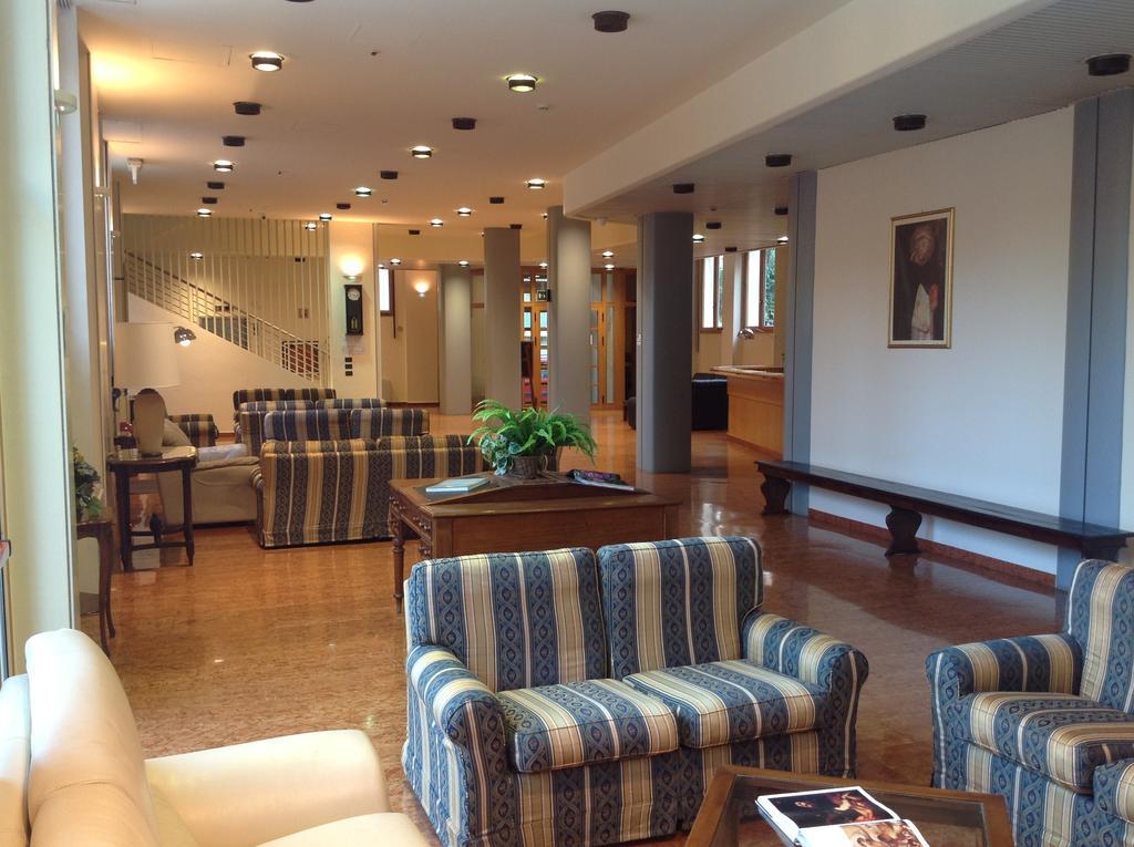Hotel Ospitalità San Tommaso d'Aquino à Bologne Extérieur photo