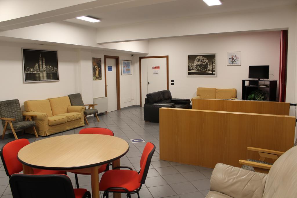 Hotel Ospitalità San Tommaso d'Aquino à Bologne Extérieur photo